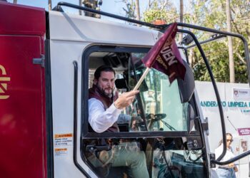 Da Ismael Burgueño banderazo de arranque al programa integral de limpieza de vialidades