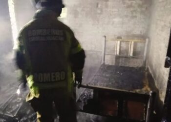 Controlan incendios en bodega y vivienda de Chimalhuacán