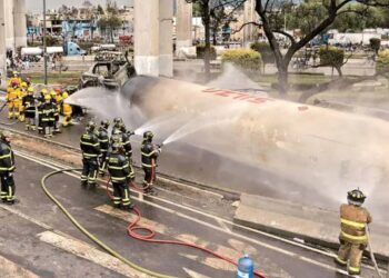 Gobiernos federal y capitalino reforzarán regulación al transporte de materiales peligrosos