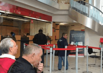 Bancos en México abrirán el 15 y cerrarán el 16 de septiembre