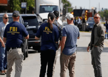 Agente de ICE dispara y mata a migrante durante redada en Chicago