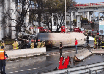 Fiscalía descarta que bache causara explosión de pipa en Iztapalapa