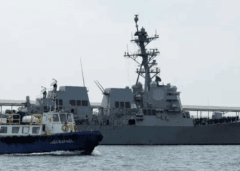 Trump asegura que EU atacó barco con drogas procedente de Venezuela