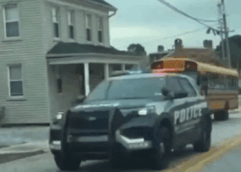 Tiroteo en Pensilvania deja tres policías muertos y dos heridos