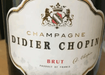 Viticultor francés condenado por vender champán falso