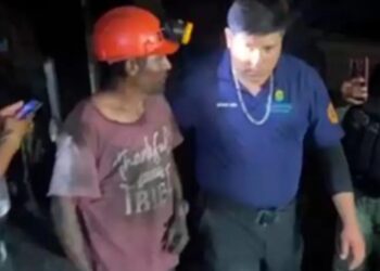 Rescatan a 8 mineros atrapados en Sabinas, Coahuila