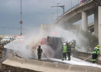 Exigen reforzar seguridad en transporte de combustibles en CDMX y Edomex