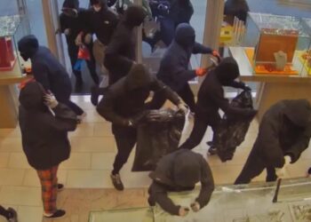 Asalto masivo a joyería en California deja siete detenidos