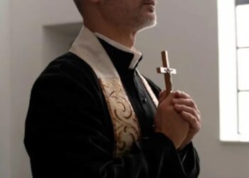 Atacan a sacerdotes en Michoacán; uno resulta herido en intento de asalto