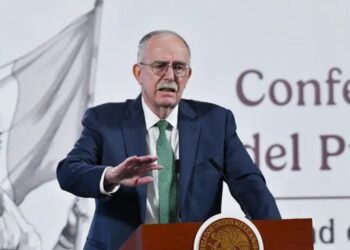 Gobierno elimina 35 plaguicidas peligrosos del campo mexicano