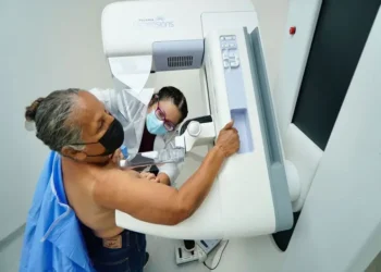 Proponen reforma a la Ley de Salud para garantizar pruebas gratuitas de detección de cáncer de mama