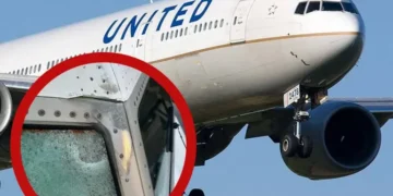 Aterrizaje de emergencia: avión de United Airlines sufre impacto en la cabina