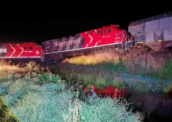 Se descarrilan 17 vagones de dos trenes de Ferromex en Tlaxco, Tlaxcala