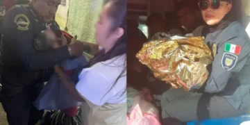 Policías de la CDMX auxilian a dos mujeres que dieron a luz en la vía pública.