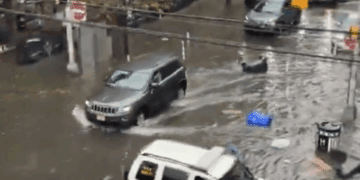 Lluvias récord provocan inundaciones y caos en Nueva York; reportan dos fallecidos