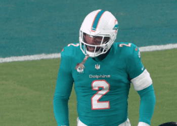 Dolphins inician reestructuración tras decepcionante temporada