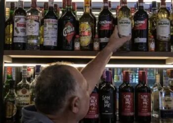 Brasil en alerta por intoxicaciones masivas con alcohol adulterado