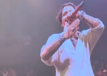 Christian Nodal se presenta ebrio y lanza dardos a Cazzu