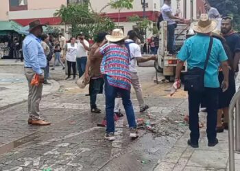 Menor se salva de explosión de pirotecnia durante Calenda en Oaxaca