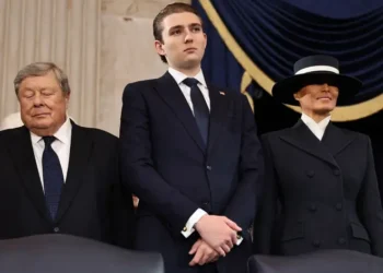 Barron Trump sorprende con cita en la Trump Tower