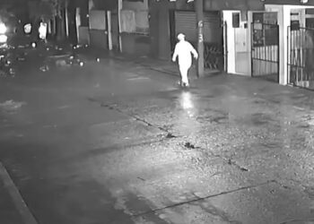 “¡Súbete rápido!”: video muestra caos por inundación en Veracruz