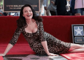 Fran Drescher celebra su cumpleaños 68 con estrella en el Paseo de la Fama