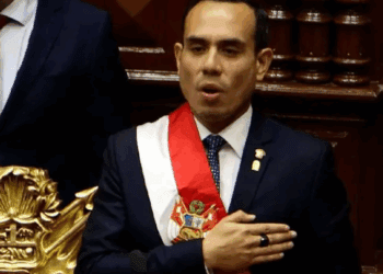 Perú inicia nueva etapa política tras destitución de Boluarte