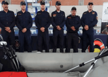 Bomberos de CDMX crean su primera unidad de buzos para rescate acuático