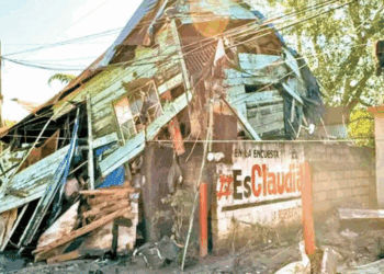 Hallan más cuerpos entre el lodo tras inundaciones en Poza Rica