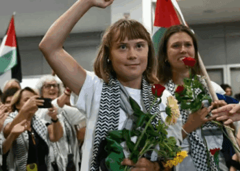 Greta Thunberg regresa a Grecia tras deportación de Israel