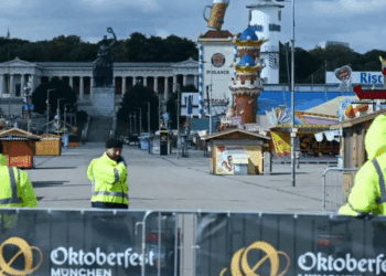 Amenaza de bomba paralizó el Oktoberfest, pero reabrió horas después