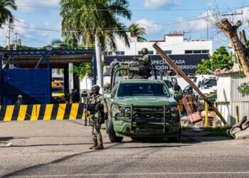 Médico confunde gotas con Kola Loka en penal de Culiacán