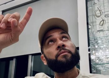 Dani Alves predica en iglesia y dice que “Dios lo salvó”