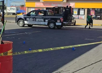 Ciudadanos y empleados evitan asalto armado en gasolinera de Tlaxcala