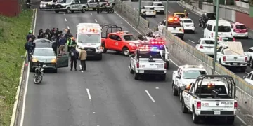 Motociclista muere y dos personas resultan heridas en choque sobre Periférico Sur