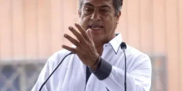 Exprimera dama de Nuevo León acusa a ‘El Bronco’ de violentarla y ocultar bienes