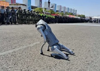 Querétaro refuerza seguridad en la Feria Ganadera con drones y perros robots