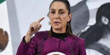 Legisladores acuden a Palacio Nacional para dialogar con Sheinbaum