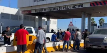 Campesinos endurecen protestas y vuelven a cerrar casetas en Sinaloa