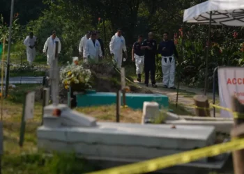 Avanza la recuperación en Dolores: exhuman 14 cuerpos en poco más de una semana