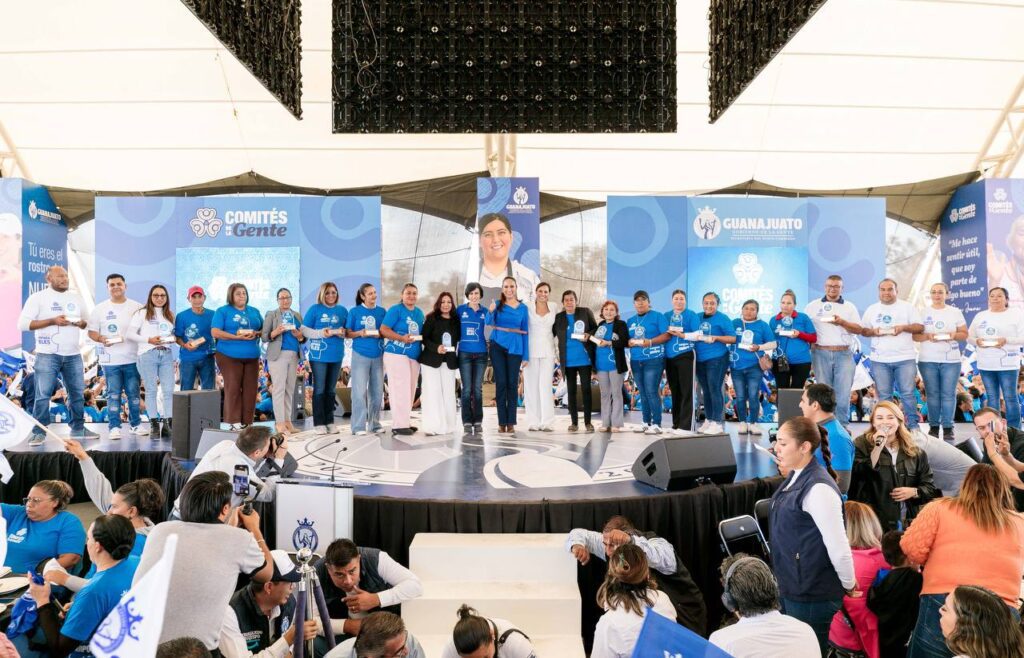 Reconoce Libia Dennise a los Comités de la Gente, por su participación en el desarrollo comunitario de Guanajuato