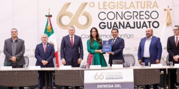 Campesinos y transportistas acuden a Segob tras bloqueos; denuncian intento de incluir a ajenos en diálogo