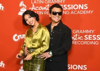 Ángela Aguilar revela que Nodal se irrita si quita su anillo