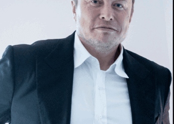 El plan de los mil millones: Accionistas de Tesla aprueban paquete que haría a Elon Musk trillonario