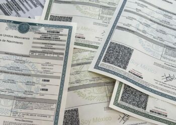 Vendían actas de nacimiento falsas en papelería