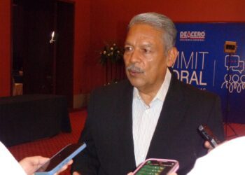 Reconocen liderazgo y unidad sindical en el Summit Laboral de DEACERO