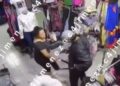 Tres hombres asaltan tienda y aterran a mujeres en CDMX