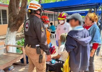 Fumigación en escuela deja 20 alumnos intoxicados en Chiapas