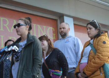 Polémica en Chicago: ICE arresta a maestra frente a niños