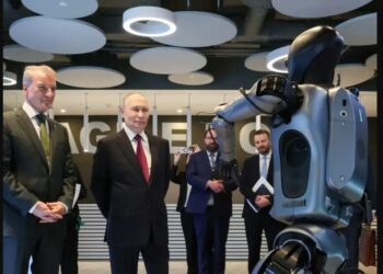 Robot ruso impresiona a Putin con baile tras fallida demo previa